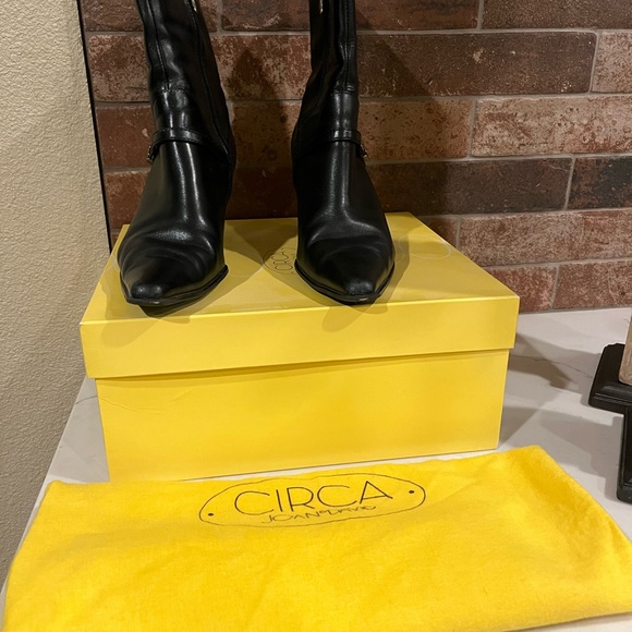 Black Leather Boots - Picture 7 of 9